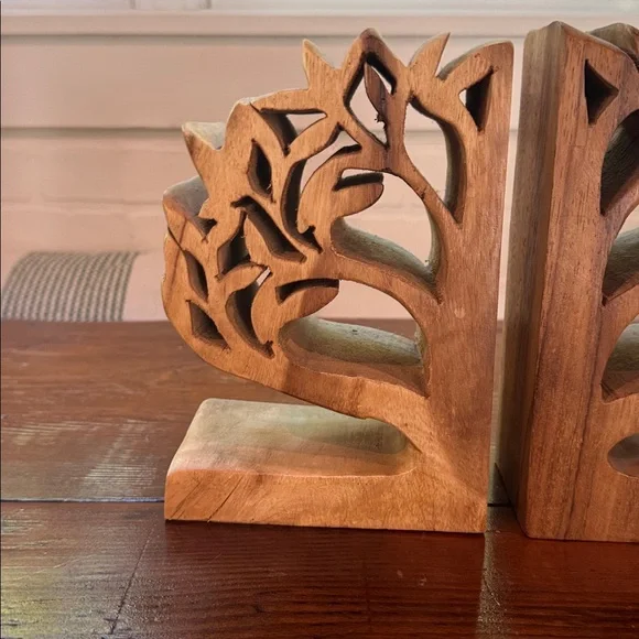 Wooden Tree Bookends - Picture 3 of 10